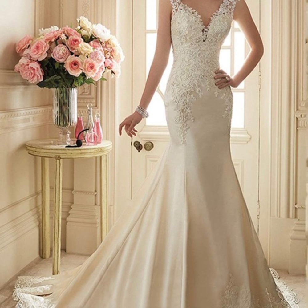Brand new beautiful mermaid wedding dress